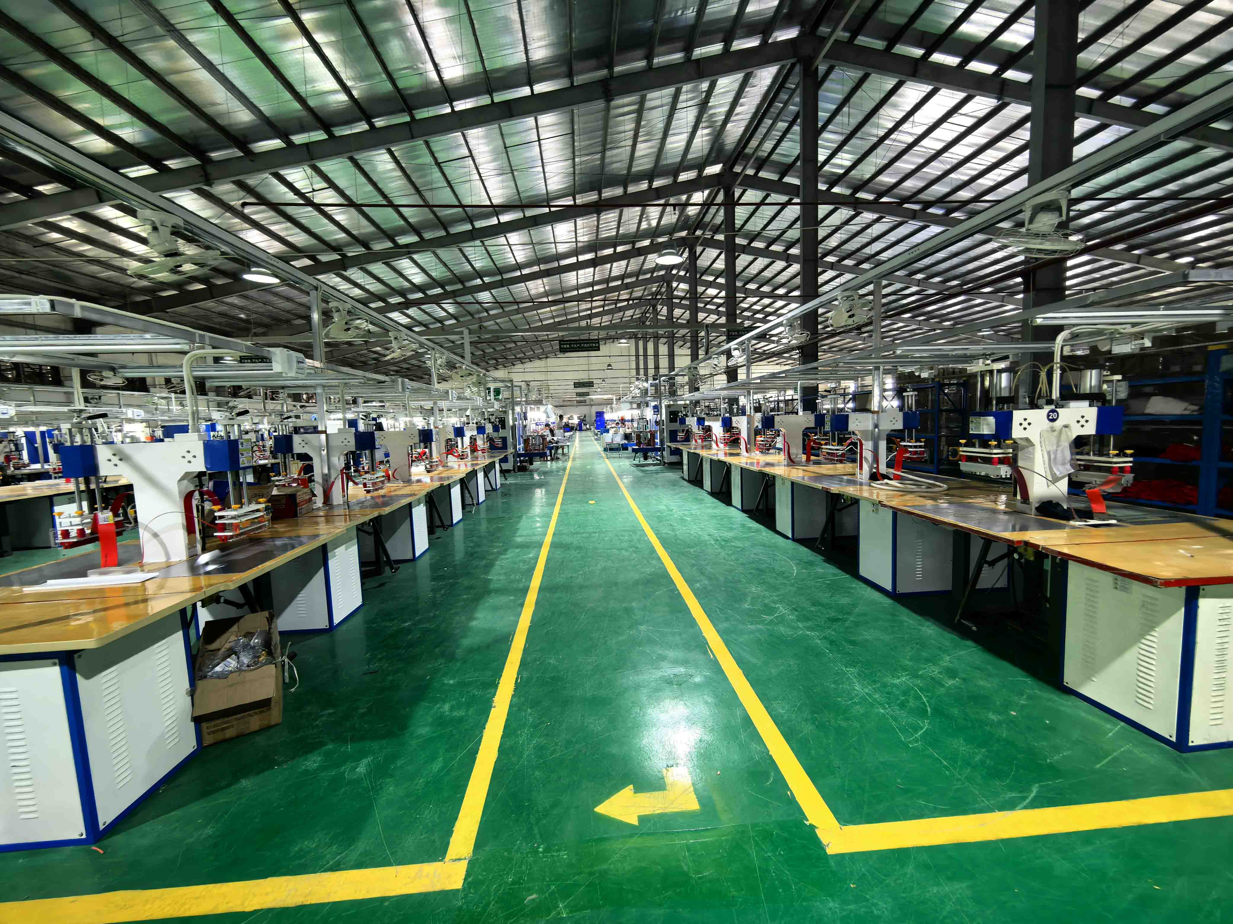 Hướng dẫn mua sắm túi khô kỹ thuật năm 2026: Hợp nhất tuân thủ không có PFAS với khả năng chìm 1,0 Bar